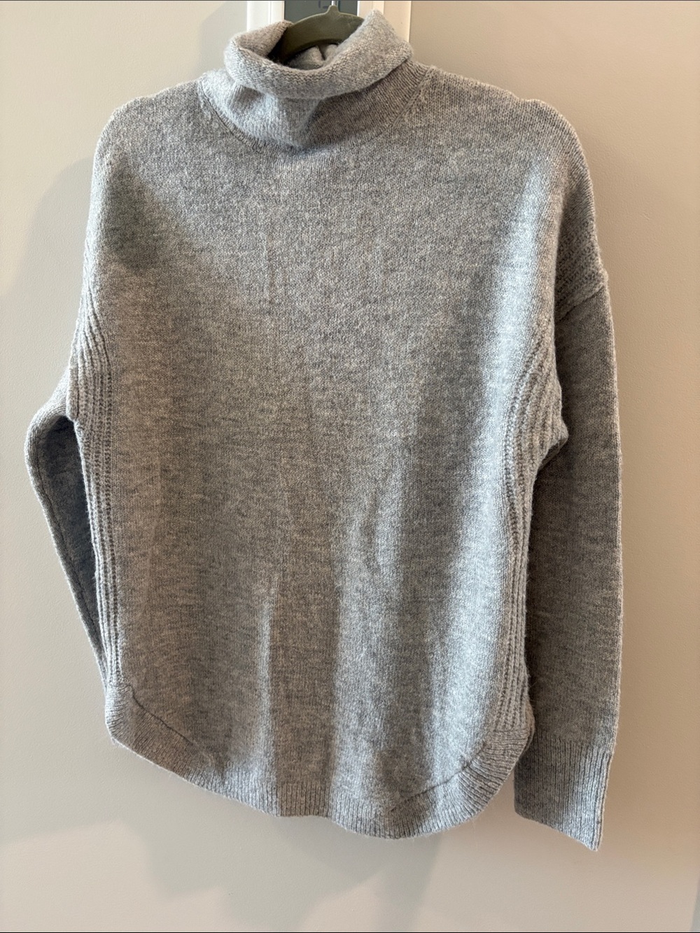 GAP Light Gray Turtleneck Sweater